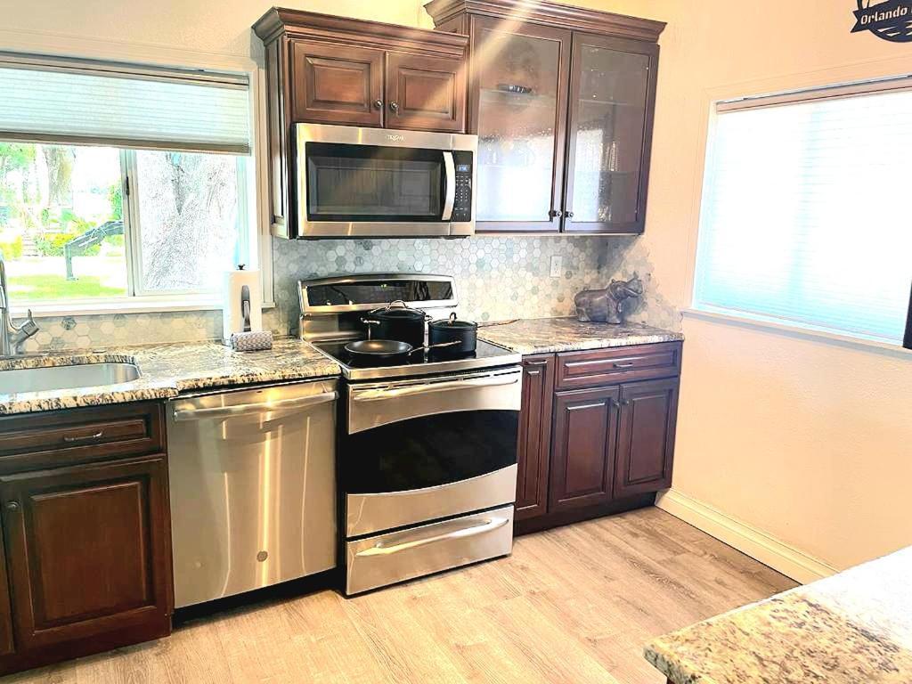 Orlando Lakefront Tiny Homes 6 Plus Month Rentals אורלנדו חדר תמונה