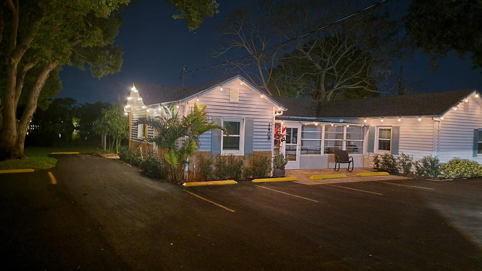 Orlando Lakefront Tiny Homes 6 Plus Month Rentals אורלנדו חדר תמונה